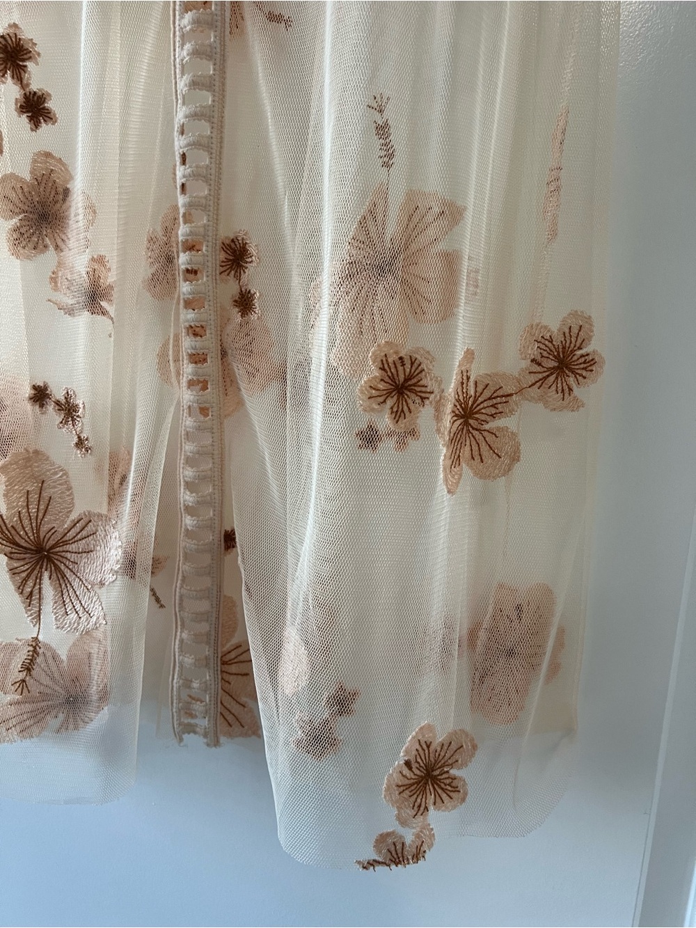 Tobi Sheer Floral Embroidered Mesh Tulle Lace Overlay Dress Peach / Nude Small - Picture 6 of 9